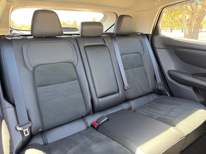 2025 Nissan Ariya Advance+