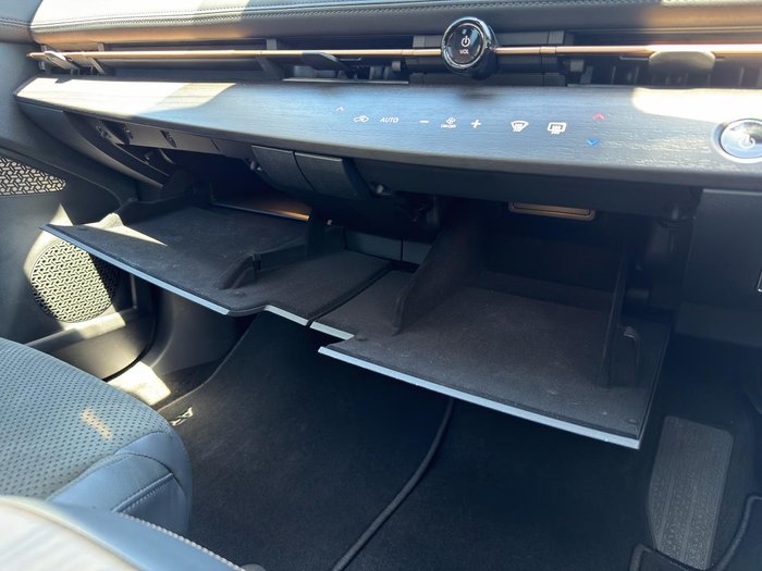 2025 Nissan Ariya Advance+