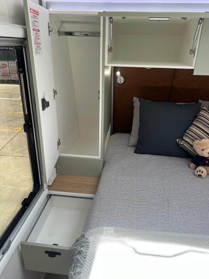 2025 Olympic Pursuit 20'6