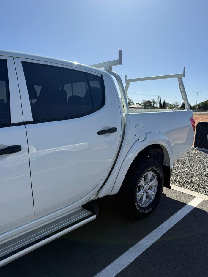 2015 Mitsubishi Triton GLX