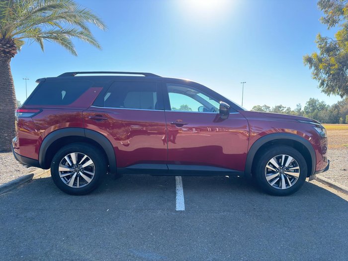 2024 Nissan Pathfinder Ti