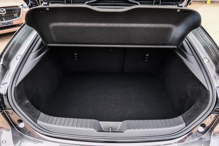 2025 Mazda 3 G20 Touring