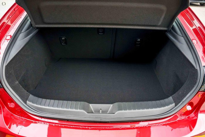 2025 Mazda 3 G20 Touring