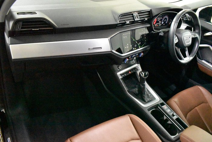 2023 Audi Q3 35 TFSI S line