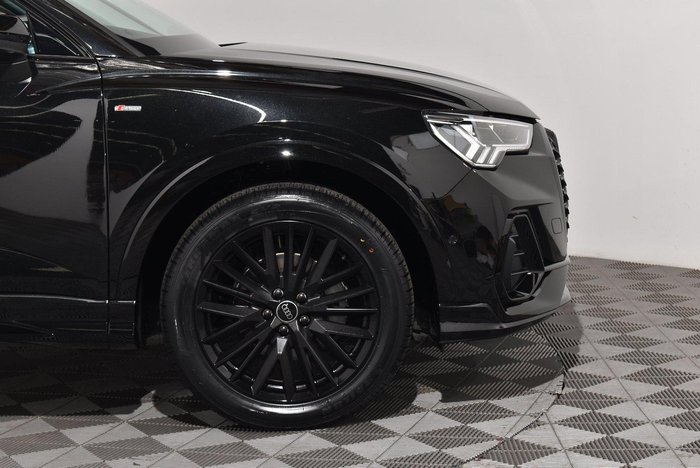 2023 Audi Q3 35 TFSI S line