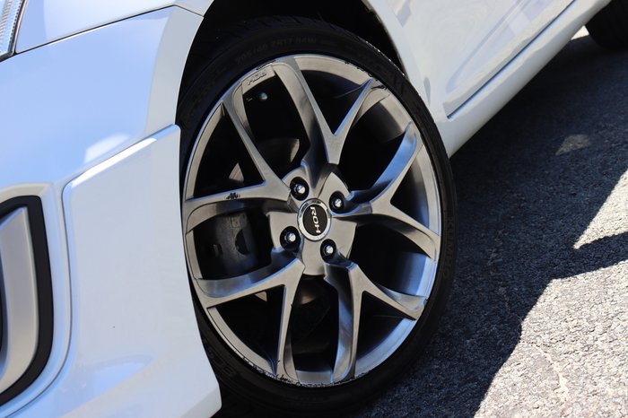 2015 Suzuki Swift GL Navigator