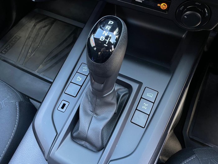 2025 Isuzu D-MAX X-RIDER