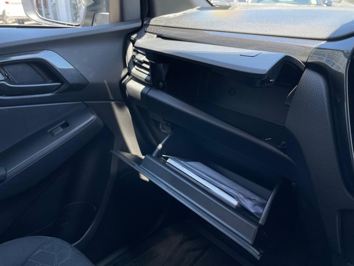 2025 Isuzu D-MAX X-RIDER