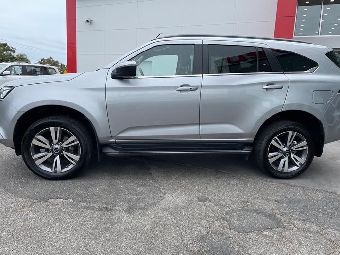 2024 Isuzu MU-X LS-T