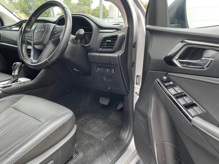 2024 Isuzu MU-X LS-T