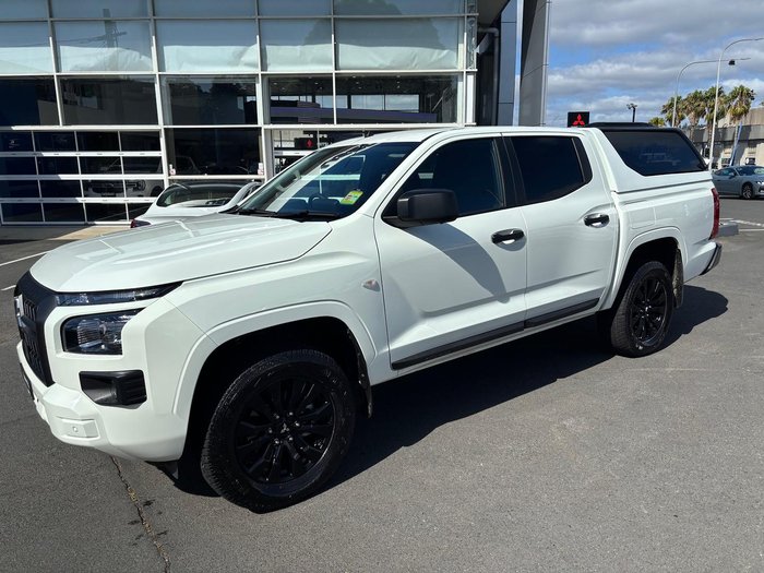 2025 Mitsubishi Triton GLX-R