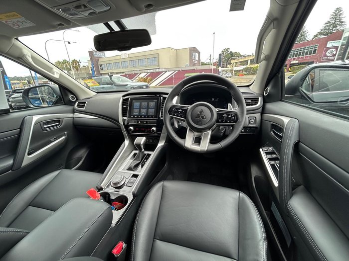 2024 Mitsubishi Pajero Sport Exceed