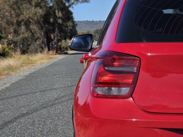 2011 BMW 1 Series 118i