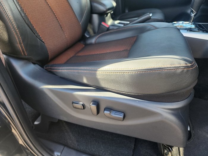 2020 Nissan Navara N-TREK