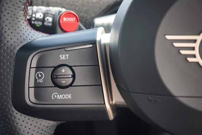 2025 MINI Cooper JCW E Favoured