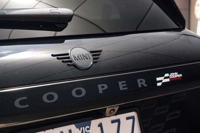 2025 MINI Cooper JCW E Favoured