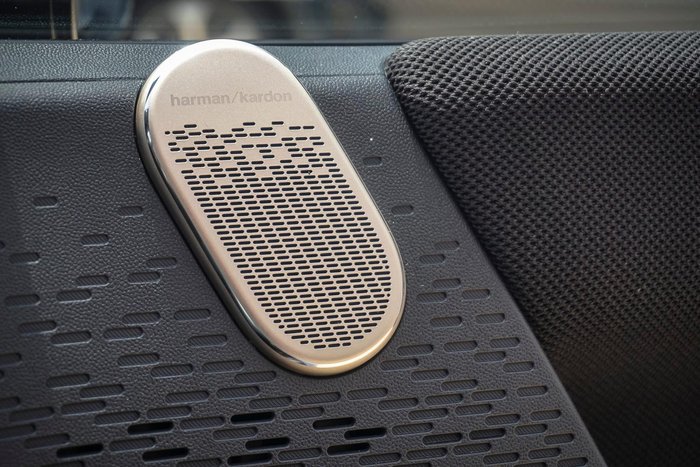 2025 MINI Cooper JCW E Favoured