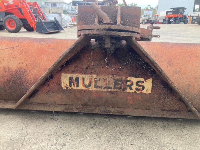 1984 Muller 6 Foot Linkage Grader Blade