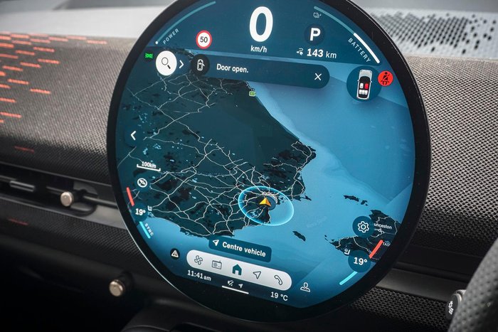 2025 MINI Aceman JCW E Favoured