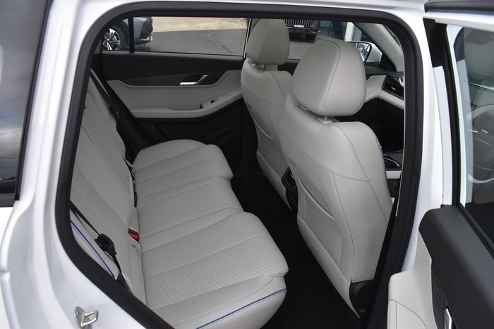 2026 Jaecoo J5 EV Summit