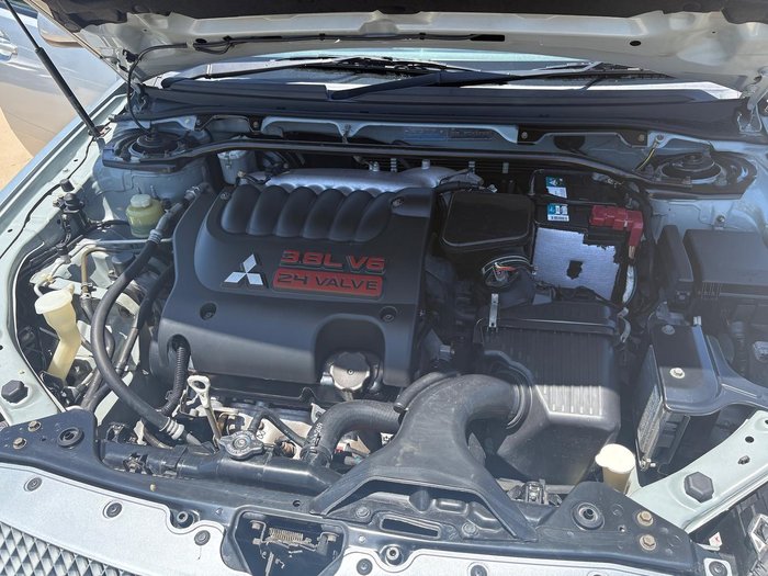 2006 Mitsubishi 380 VR-X