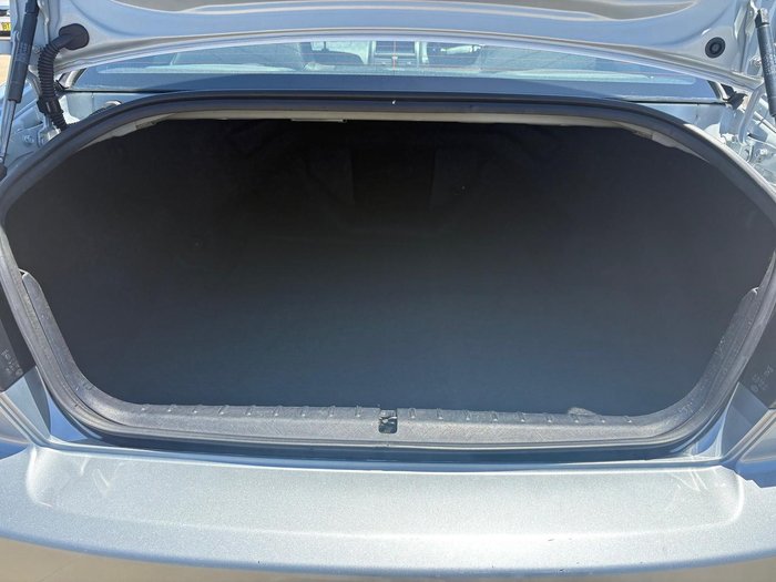 2006 Mitsubishi 380 VR-X DB Platinum