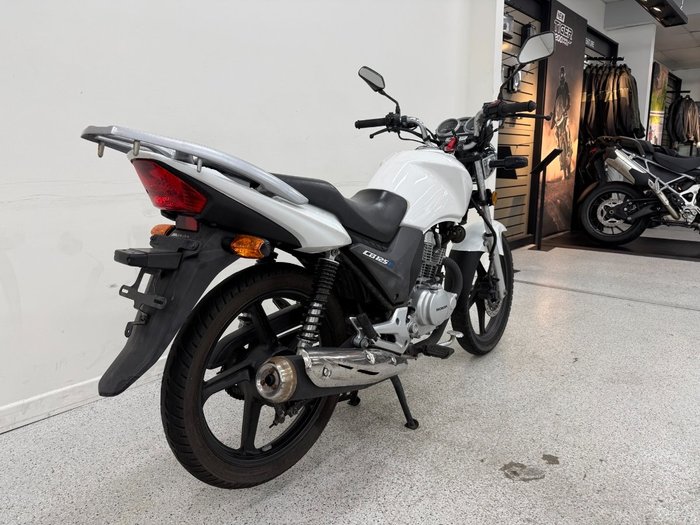 2018 Honda CB125E White