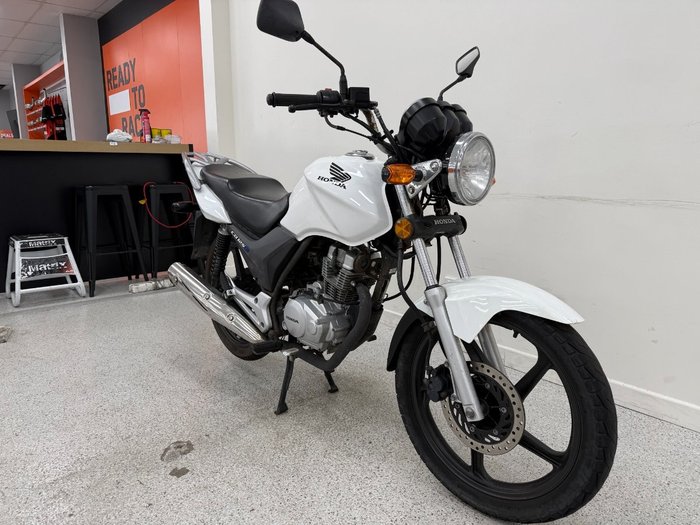 2018 Honda CB125E White