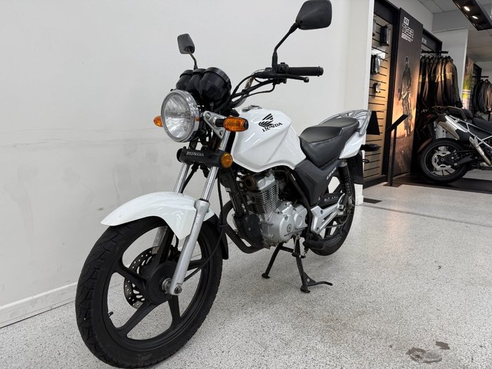 2018 Honda CB125E White