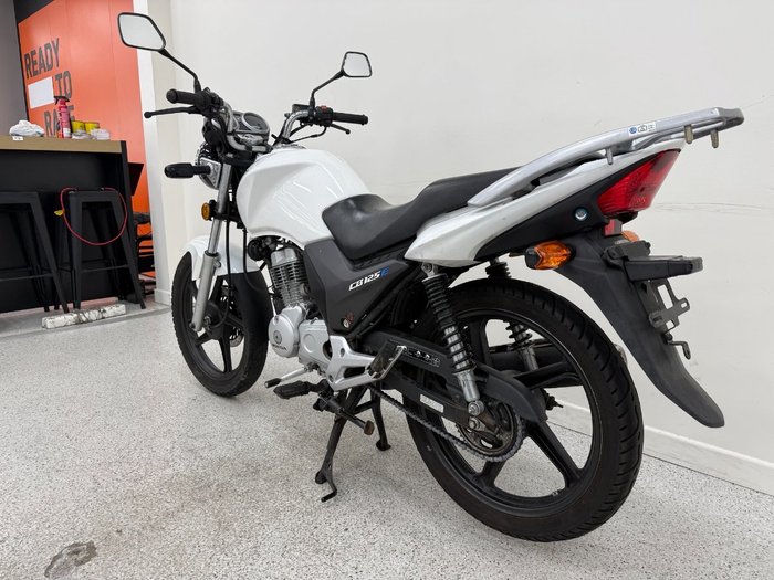 2018 Honda CB125E White