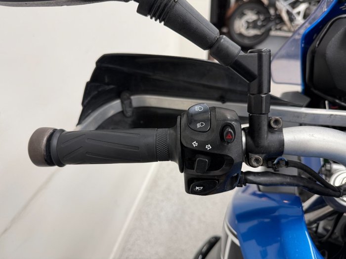 2011 YAMAHA XT660Z TENERE BLUE/BLACK