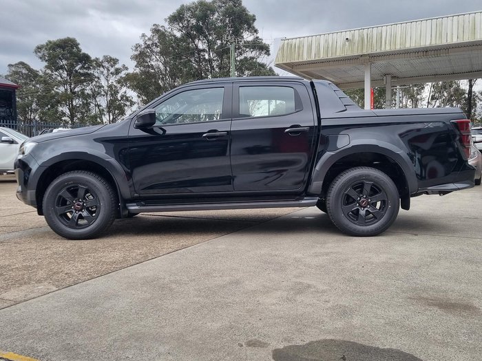 2025 Isuzu D-MAX X-TERRAIN