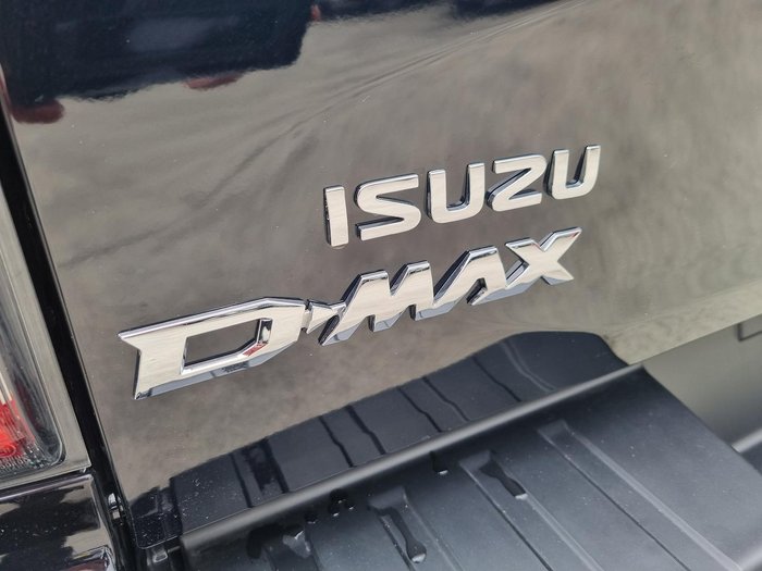 2025 Isuzu D-MAX X-TERRAIN