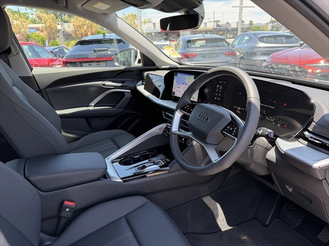 2025 Audi Q5 TFSI 150kW