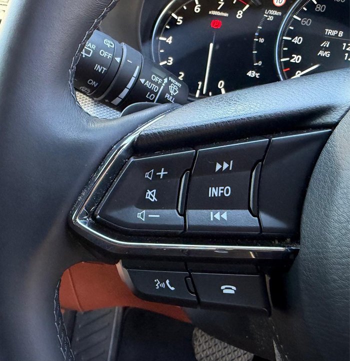 2022 Mazda CX-8 Asaki