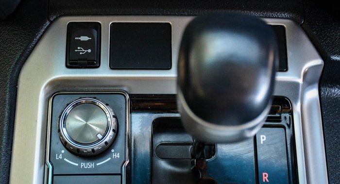 2020 Toyota Landcruiser VX