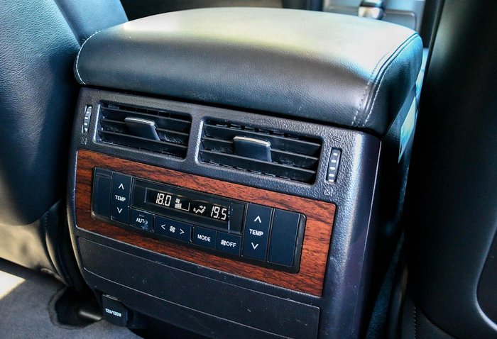 2020 Toyota Landcruiser VX