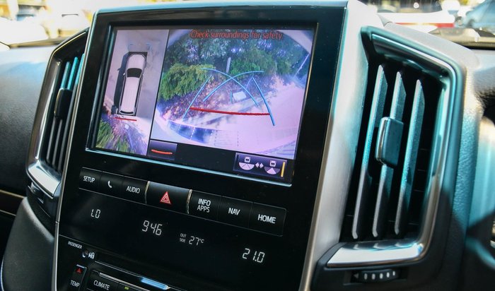 2020 Toyota Landcruiser VX