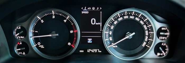 2020 Toyota Landcruiser VX