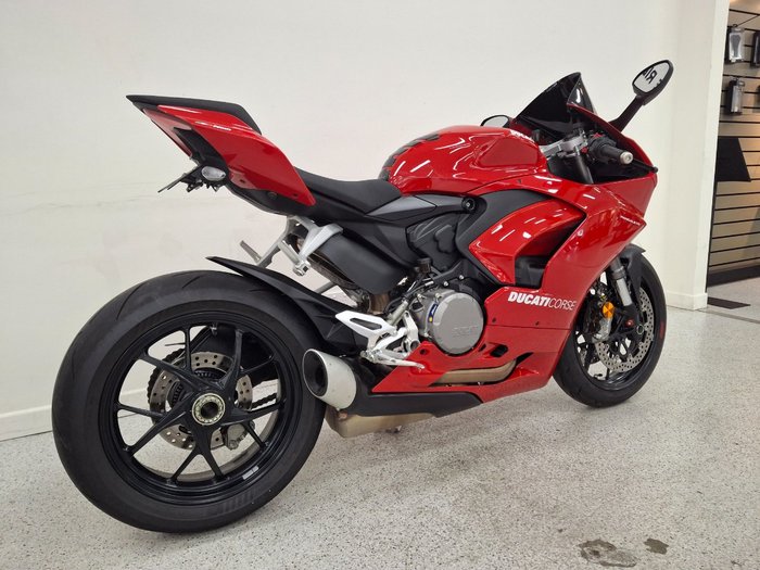 2025 DUCATI PANIGALE V2 Red