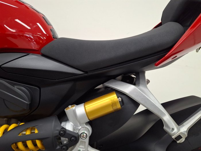 2025 DUCATI PANIGALE V2 Red