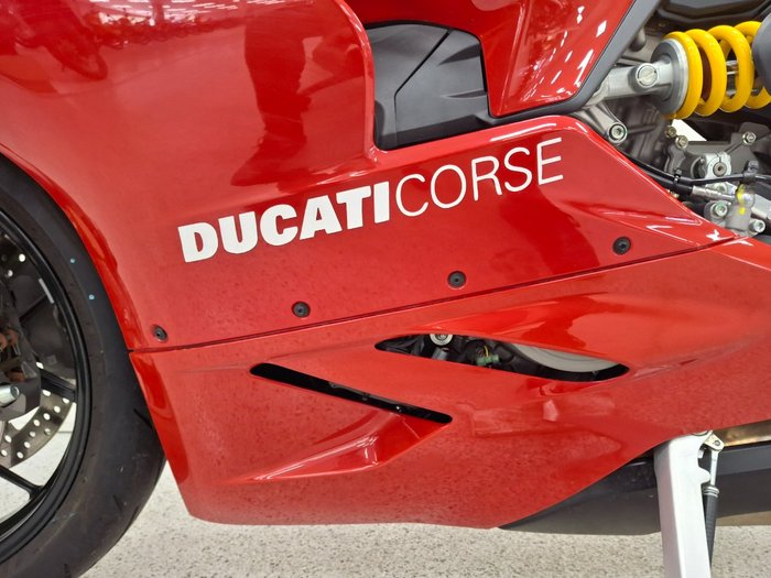2025 DUCATI PANIGALE V2 Red