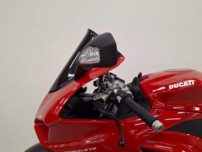 2025 DUCATI PANIGALE V2 Red