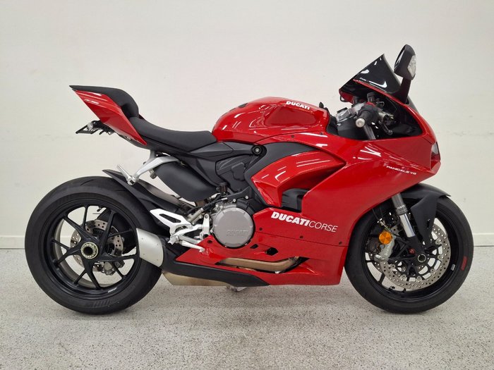 2025 DUCATI PANIGALE V2 Red
