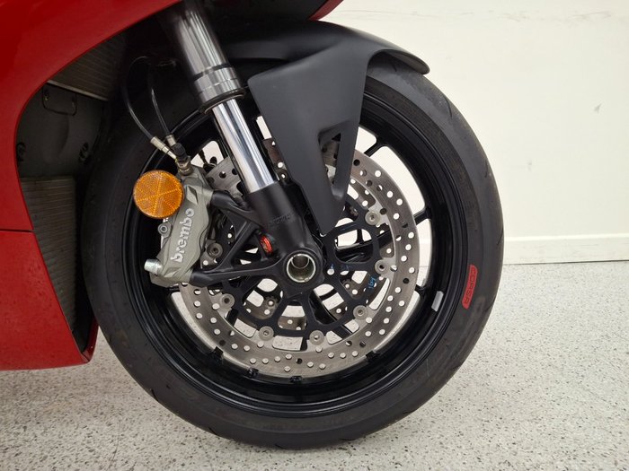 2025 DUCATI PANIGALE V2 Red