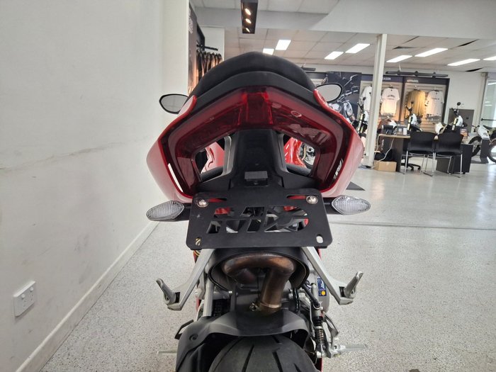 2025 DUCATI PANIGALE V2 Red