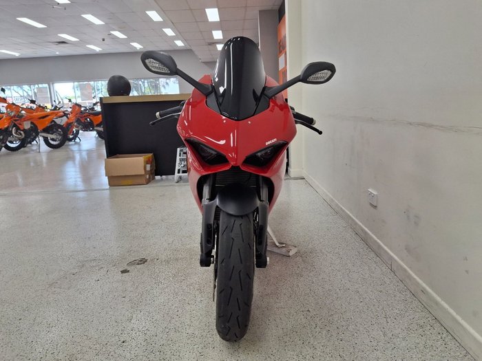 2025 DUCATI PANIGALE V2 Red