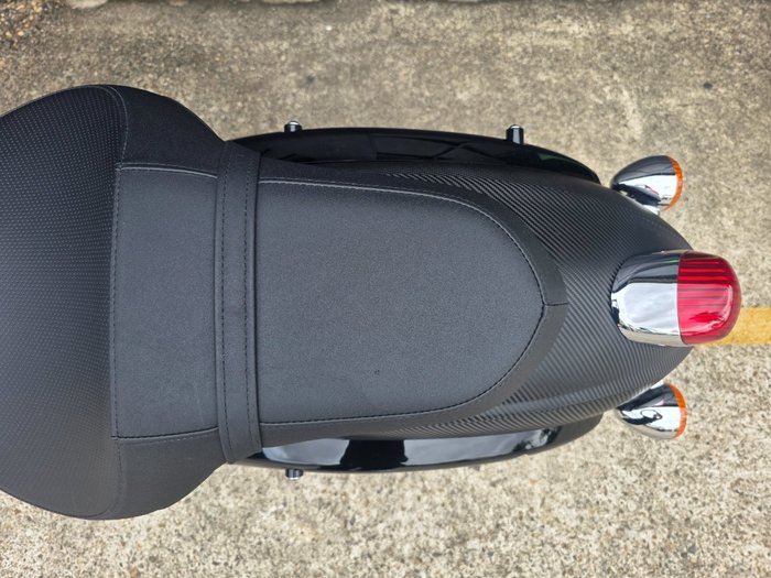 2021 Kawasaki VULCAN 900 (VN900) CUSTOM ORANGE