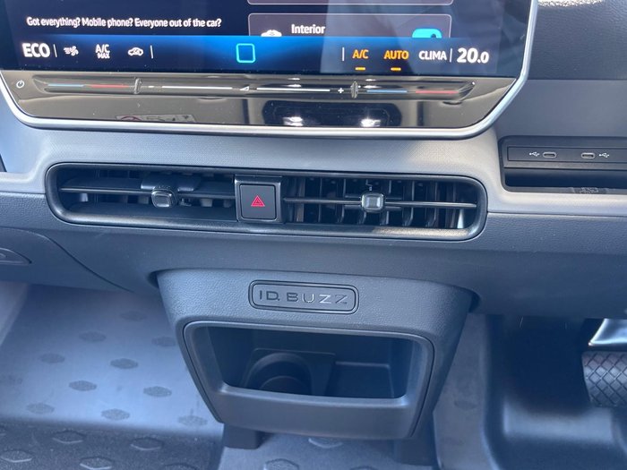 2025 Volkswagen ID. Buzz Cargo BEV550