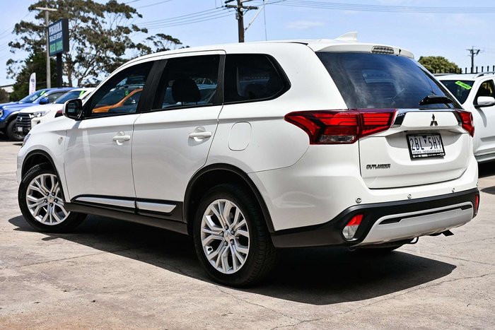 2021 Mitsubishi Outlander ES